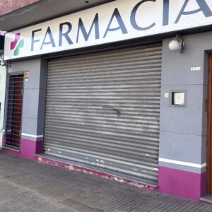 HERMOSO LOCAL EN VENTA. SARMIENTO AL 800.