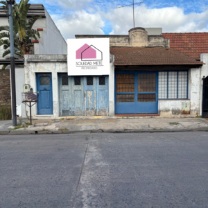 CASA A RECICLAR! MUY LINDA CUADRA.  DAMONTE AL 1300